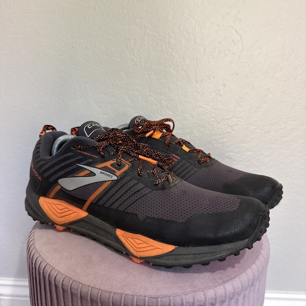 Brooks Cascadia 13 Men 11 Trail Running Shoes Black Orange 1102851D028